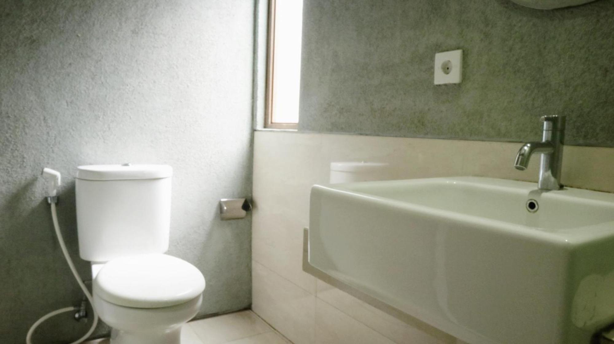 Proven Living Hotel Bandung Eksteriør billede