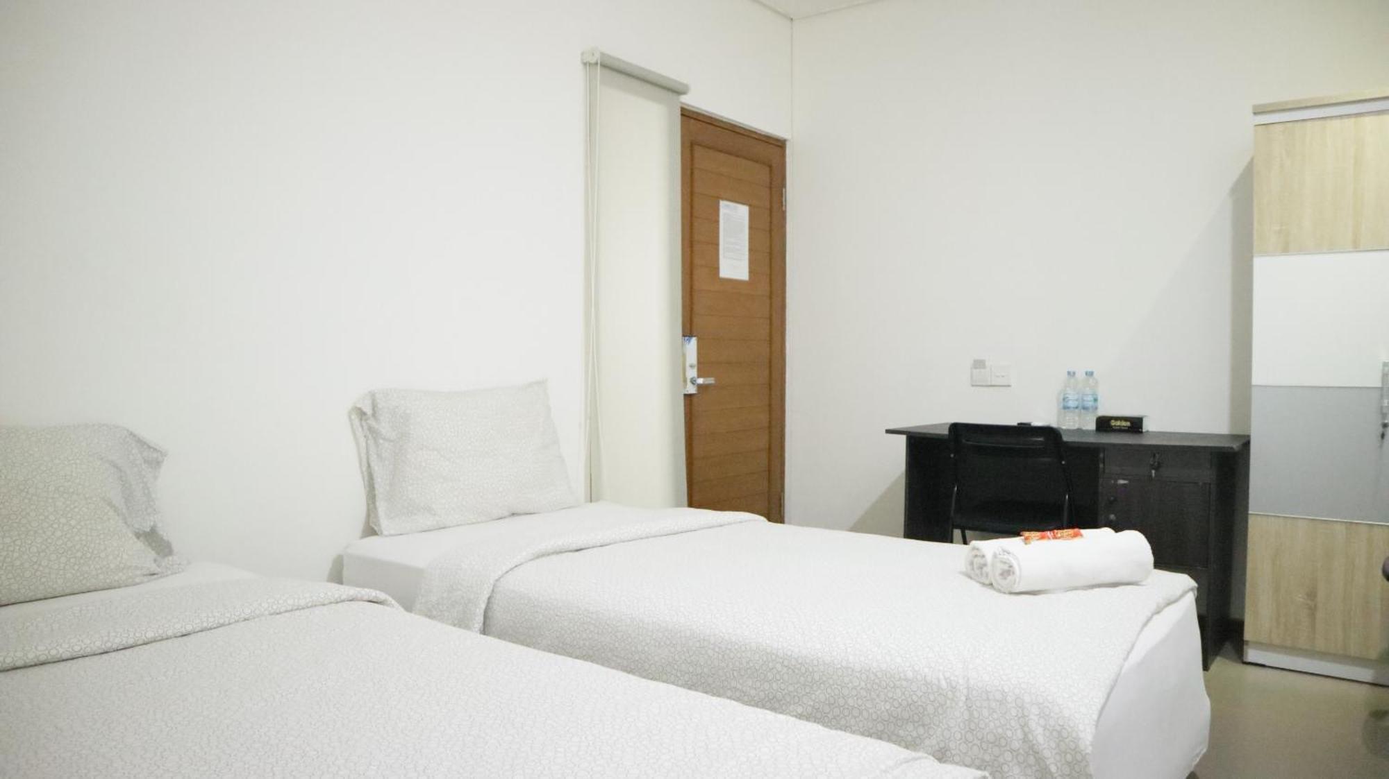 Proven Living Hotel Bandung Eksteriør billede